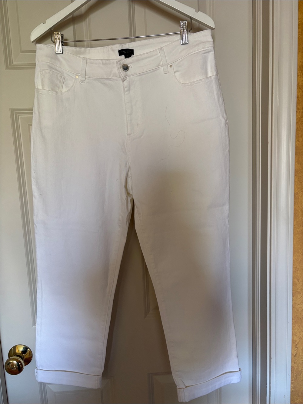 Ann Taylor White Cropped Straight Jeans